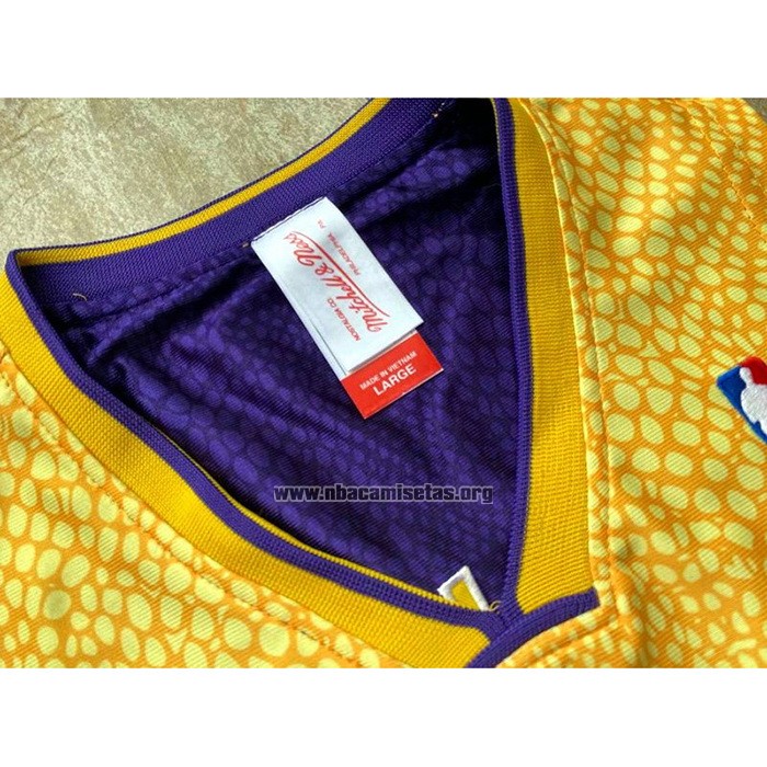 Camiseta Los Angeles Lakers Kobe Bryant Primera NO 8 Mitchell & Ness Oro